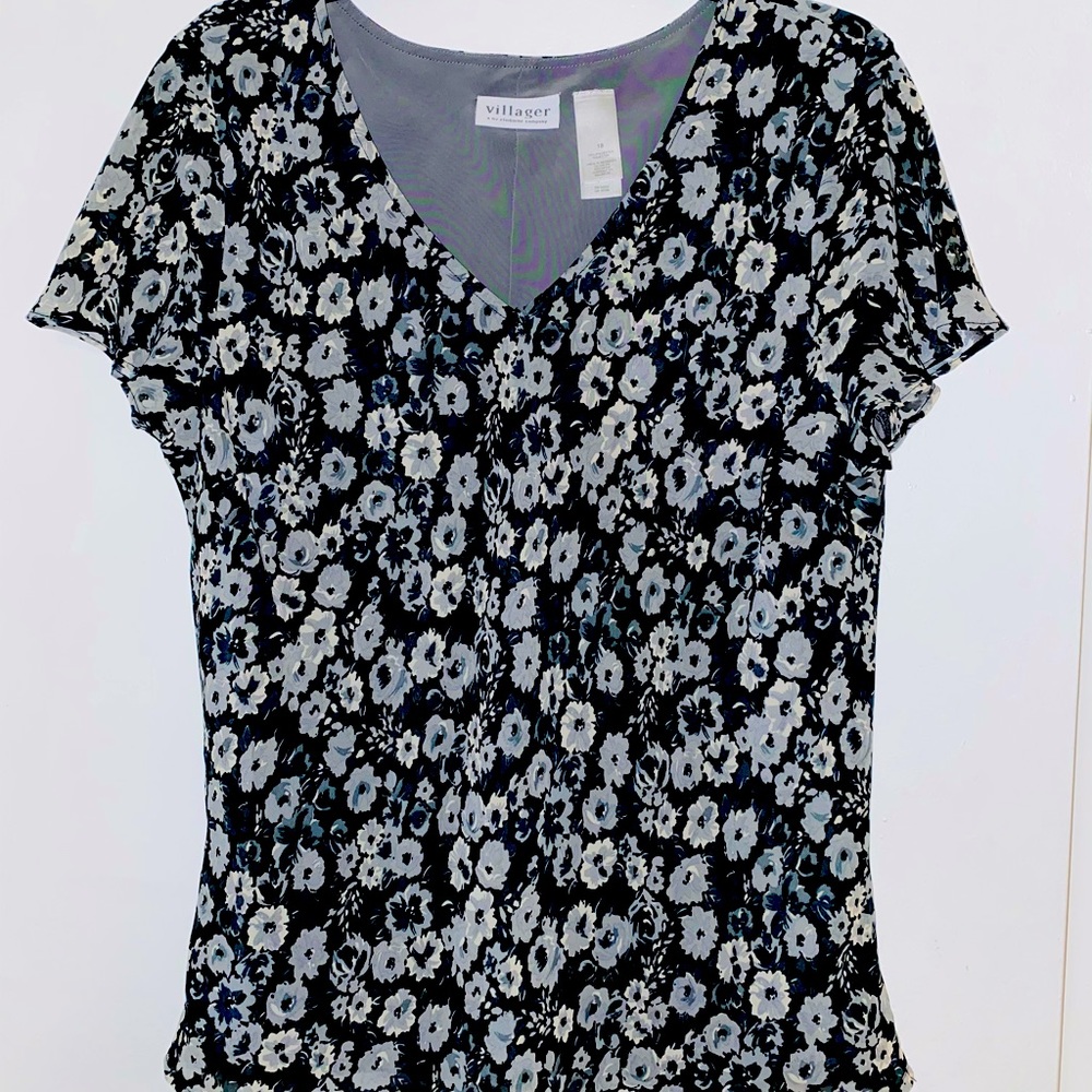 Villager Woman’s size 18 top